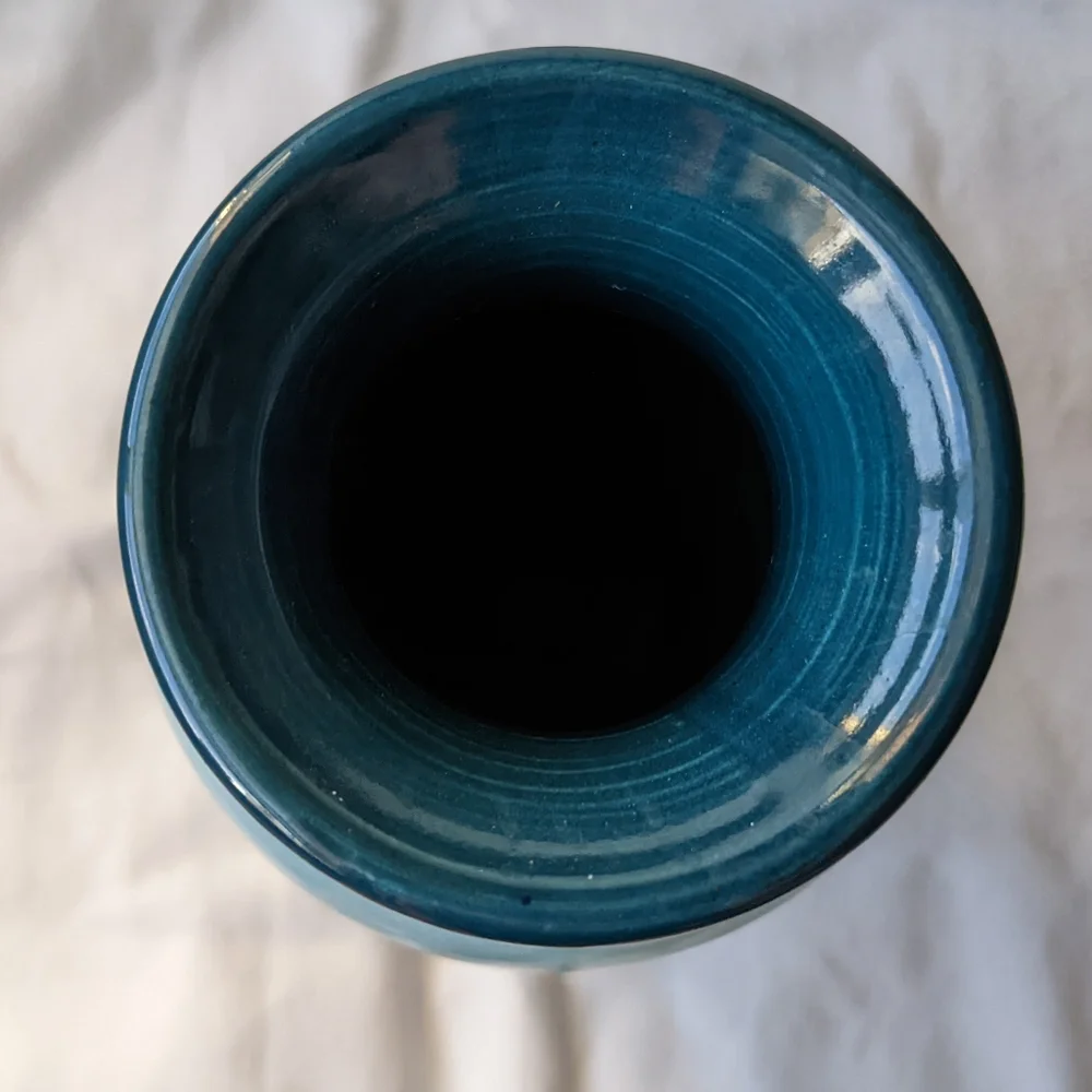 Gary L Wilson Studio beautiful vase